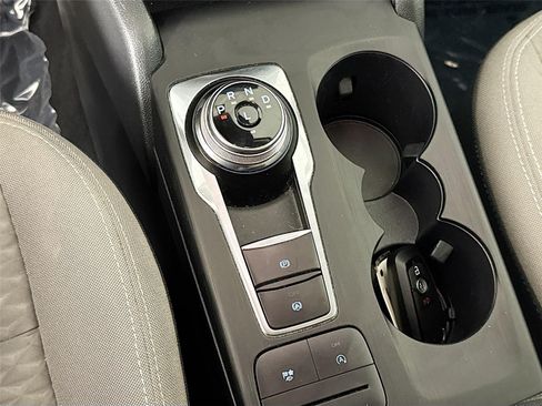 Used 2020 Ford Escape SE FWD image 19