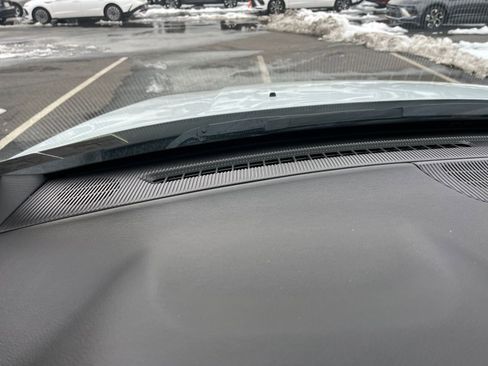 Used 2025 Jeep Compass Limited image 35