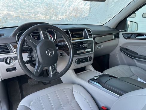 Used 2014 Mercedes-Benz GL 450 4MATIC image 12