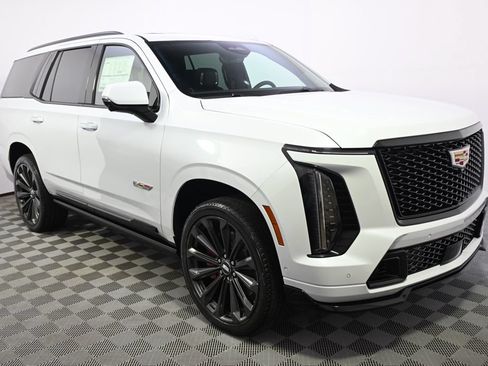 New 2026 Cadillac Escalade V w/ LPO, Floor Liner Package AWD/4WD image 8