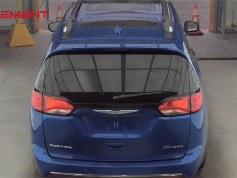 Used 2019 Chrysler Pacifica Limited w/ Advanced Safetytec Group image 6
