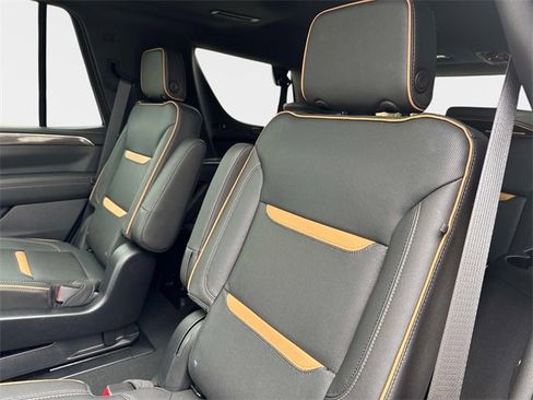 Used 2023 GMC Yukon AT4 w/ Technology Package image 15