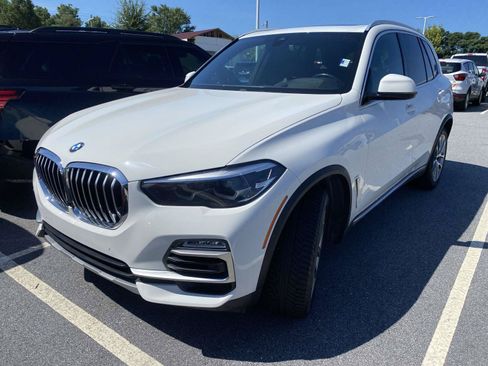 Used 2019 BMW X5 xDrive40i w/ Premium Package 2 AWD/4WD image 3