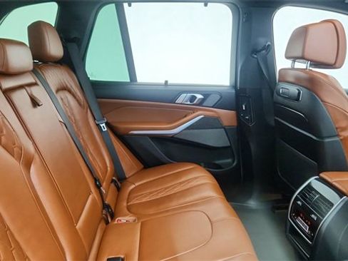 Used 2024 BMW X5 M60i image 25