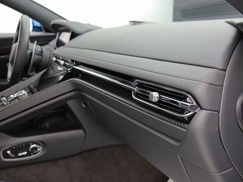 Used 2024 Aston Martin DB12 Coupe RWD image 36