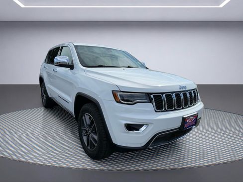 Used 2017 Jeep Grand Cherokee Limited w/ Luxury Group II RWD image 10