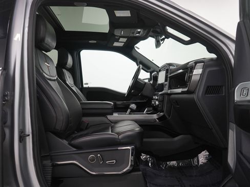 Used 2022 Ford F150 Platinum w/ Equipment Group 701A High image 13