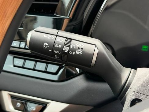 New 2026 Lexus RX 450h AWD image 18