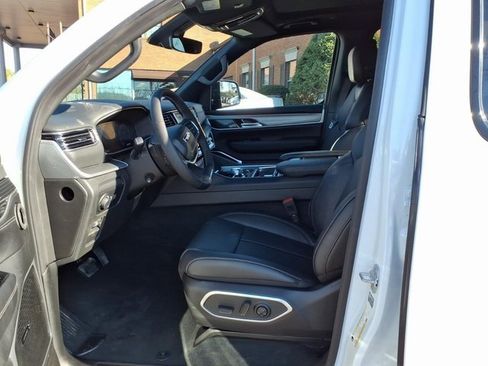 New 2026 Jeep Grand Wagoneer 4WD image 6