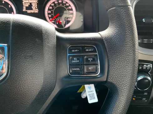 Used 2019 RAM 1500 Classic SLT AWD/4WD image 25