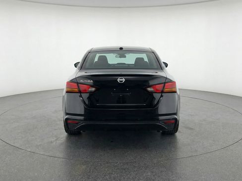 Used 2025 Nissan Altima 2.5 SV image 7