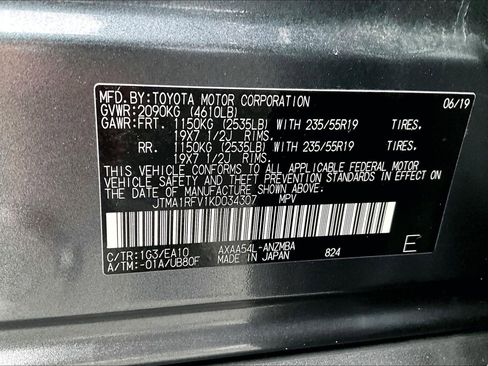 Used 2019 Toyota RAV4 XLE Premium image 30