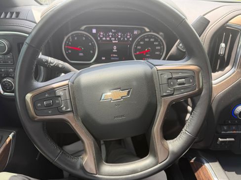 Used 2022 Chevrolet Silverado 2500 High Country w/ Z71 Off-Road Package AWD/4WD image 18