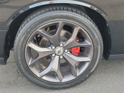 Certified 2019 Dodge Challenger R/T image 6