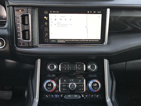 Used 2023 GMC Yukon XL Denali AWD/4WD image 14