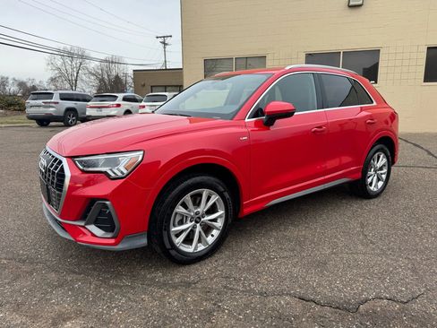 Used 2024 Audi Q3 2.0T Premium image 4