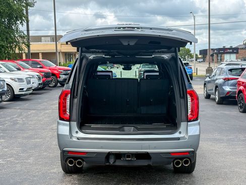 Used 2024 GMC Yukon XL Denali w/ Advanced Technology Package AWD/4WD image 46