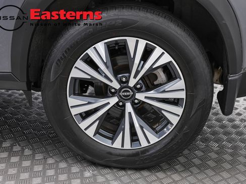 Used 2023 Nissan Rogue SV AWD/4WD image 29