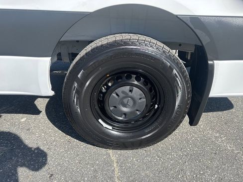 Used 2025 Mercedes-Benz Sprinter 2500 image 26