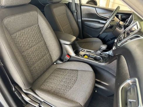 Used 2023 Chevrolet Equinox LT image 16