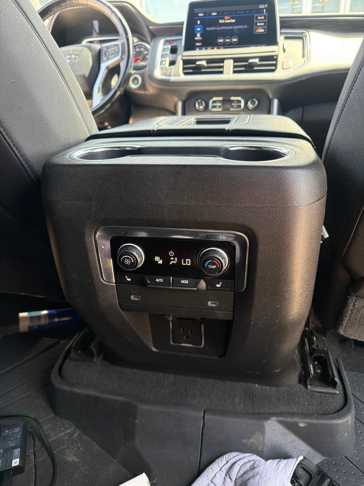 Used 2021 Chevrolet Suburban Z71 w/ Z71 Off-Road Package AWD/4WD image 21