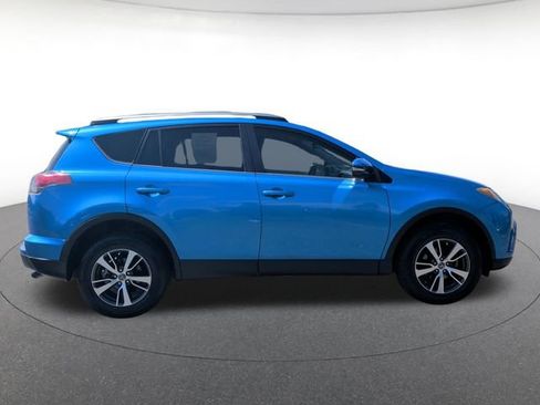Used 2017 Toyota RAV4 XLE FWD image 6