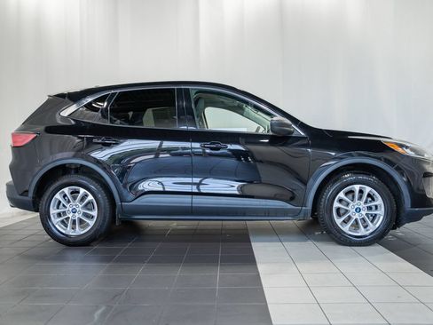Used 2022 Ford Escape SE AWD/4WD image 3