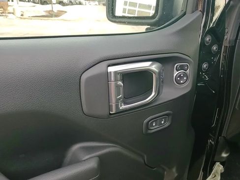 New 2026 Jeep Gladiator Willys image 10