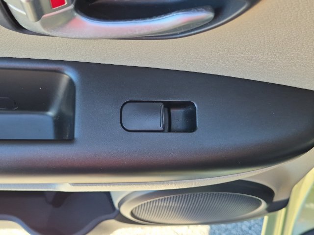 Used 2012 Kia Soul ! FWD image 27
