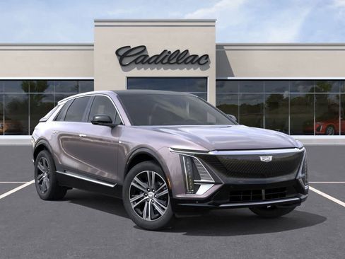 New 2026 Cadillac Lyriq Luxury w/ LPO, Floor Liner Package AWD/4WD image 7