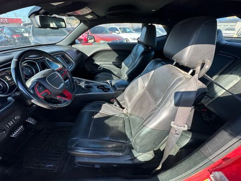 Used 2015 Dodge Challenger SXT Plus image 9
