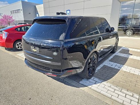 Certified 2023 Land Rover Range Rover SE image 5