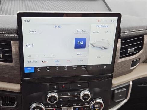 Used 2024 Ford Expedition Limited image 13