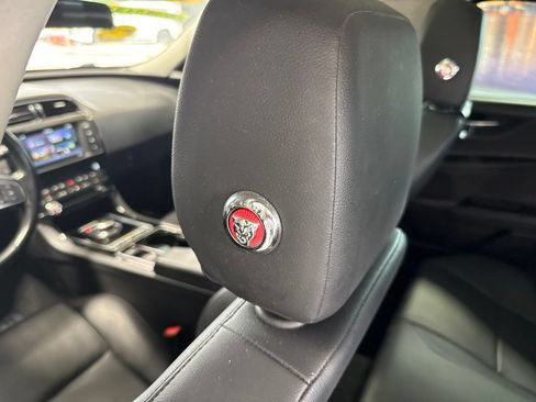 Used 2017 Jaguar XE RWD image 11
