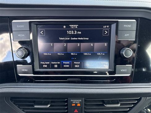 Used 2024 Volkswagen Jetta SE image 17