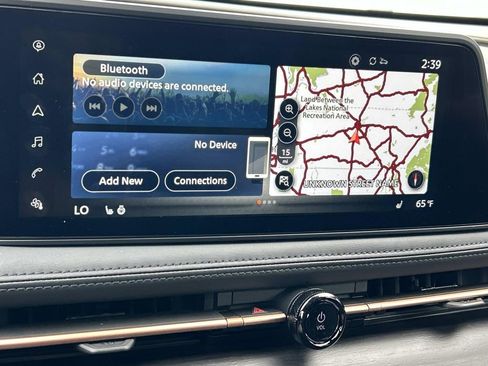 New 2025 Nissan Ariya AWD image 30