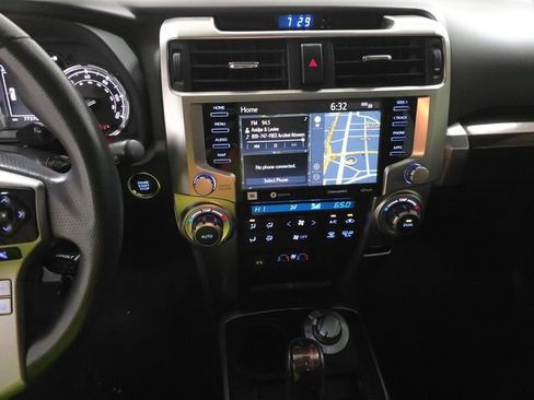 Used 2020 Toyota 4Runner Limited image 8
