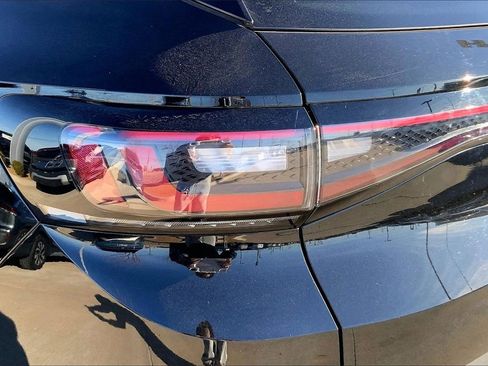 Used 2022 Volkswagen ID.4 Pro image 29