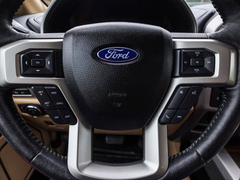 Used 2017 Ford F150 Lariat RWD image 16