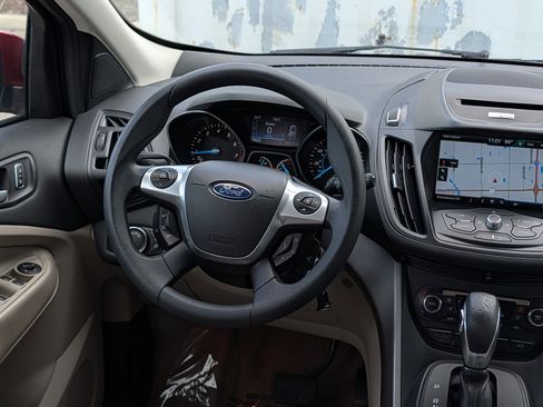 Used 2014 Ford Escape SE w/ Equipment Group 201A FWD image 17