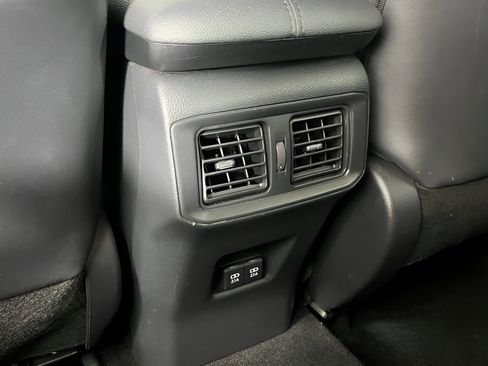Used 2019 Toyota RAV4 XSE AWD/4WD image 27