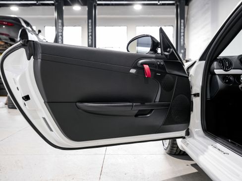 Used 2012 Porsche Cayman R image 23