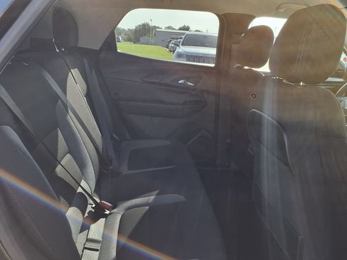 Used 2025 Chevrolet TrailBlazer LT FWD image 19