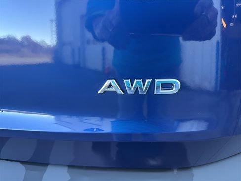 Used 2023 Nissan Rogue S image 10