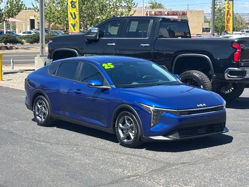 Used 2025 Kia K4 LX image 52