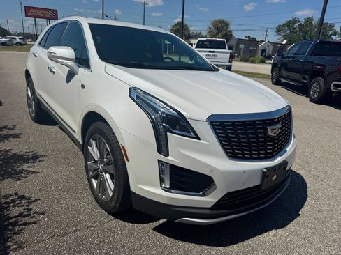 Used 2023 Cadillac XT5 Premium Luxury w/ LPO, Floor Liner Package AWD/4WD image 8