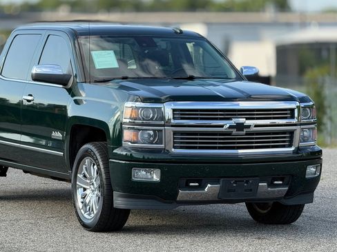 Used 2015 Chevrolet Silverado 1500 High Country w/ High Country Premium Package AWD/4WD image 15