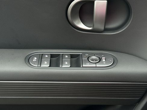 New 2026 Hyundai Ioniq 5 SEL image 15
