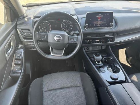 Used 2025 Nissan Rogue SV AWD/4WD image 19