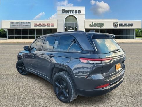 Certified 2022 Jeep Grand Cherokee Altitude AWD/4WD image 7